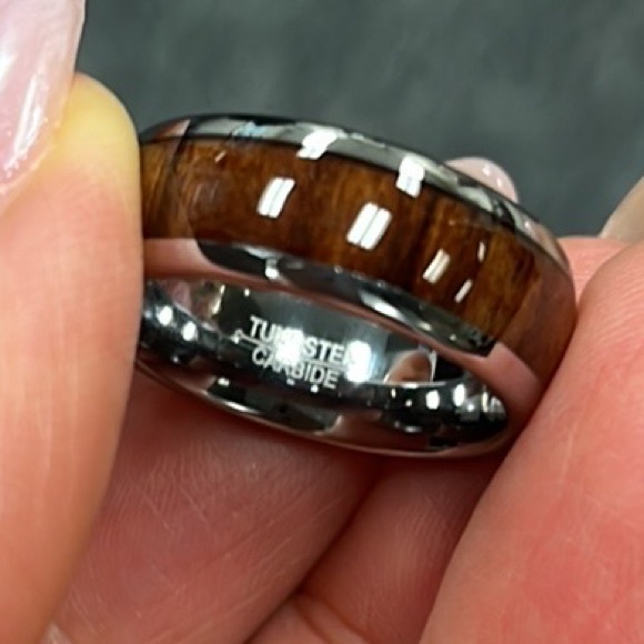 8MM ROSE WOOD INLAY TUNGSTEN WEDDING BAND - Picture 2 of 16
